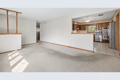 6516 W 84th Street, Burbank, IL 60459 - Photo 5