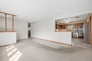 6516 W 84th St, Burbank, IL 60459 - Photo 5