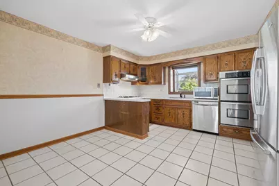 6516 W 84th Street, Burbank, IL 60459 - Photo 7
