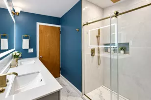 1400 Huntington Dr, Glenview, IL 60025 - Photo 9