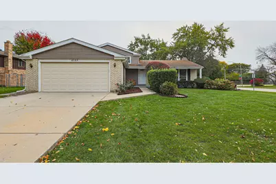 2703 N Brighton Place, Arlington Heights, IL 60004 - Photo 1