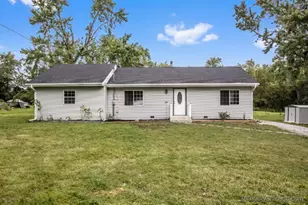 1514 Norfolk Ave, Crete, IL 60417 - Photo 1