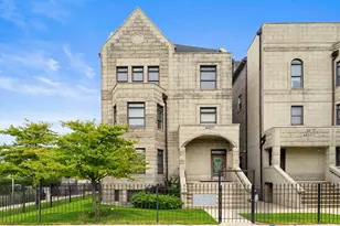 4427 S Oakenwald Ave, Chicago, IL 60653 - Photo 1