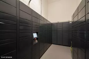 235 W Van Buren Ave, Chicago, IL 60607 - Photo 25