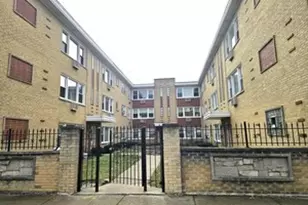 3201 W Berwyn Ave, Chicago, IL 60625 - Photo 1