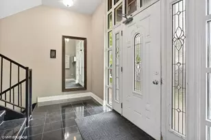 2801 W Ardmore Ave, Chicago, IL 60659 - Photo 9