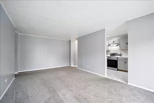 681 Elmhurst Rd, Des Plaines, IL 60016 - Photo 3