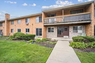 681 Elmhurst Rd, Des Plaines, IL 60016 - Photo 1