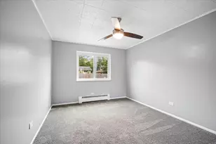 681 Elmhurst Rd, Des Plaines, IL 60016 - Photo 7