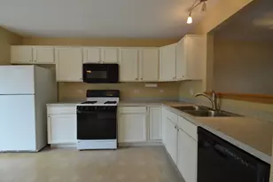 776 River Walk Dr, Wheeling, IL 60090 - Photo 9