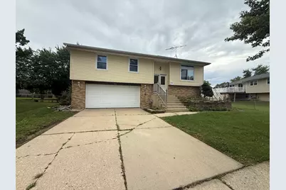 613 Newberry Drive, Streamwood, IL 60107 - Photo 1