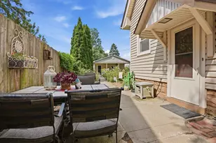2014 E Jackson St, Bloomington, IL 61701 - Photo 21