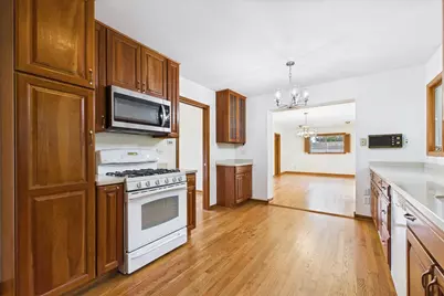 2N356 Euclid Avenue, Glen Ellyn, IL 60137 - Photo 7