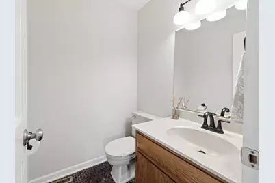 1222 Biscayne Drive, Elk Grove Village, IL 60007 - Photo 15