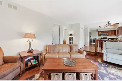 1222 Biscayne Drive, Elk Grove Village, IL 60007 - Photo 13