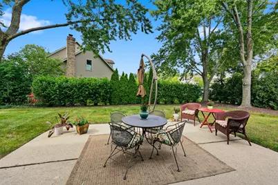 1222 Biscayne Drive, Elk Grove Village, IL 60007 - Photo 33