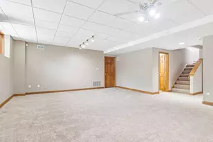 1167 S Hiddenbrook Trail, Palatine, IL 60067 - Photo 49