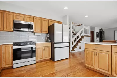 658 Monterey Drive, Crystal Lake, IL 60014 - Photo 13