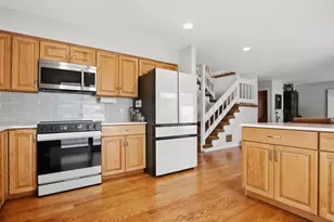 658 Monterey Dr, Crystal Lake, IL 60014 - Photo 13