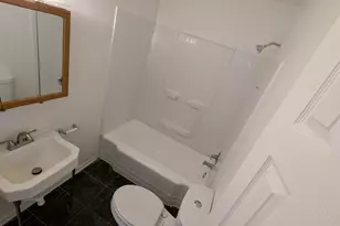 10700 S Ave M, Chicago, IL 60617 - Photo 5