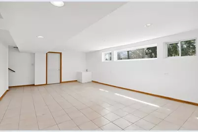 403 E Lake Avenue, Glenview, IL 60025 - Photo 9