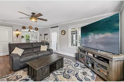 322 W High Street, Sycamore, IL 60178 - Photo 5