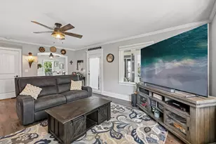 322 W High St, Sycamore, IL 60178 - Photo 5