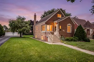 5627 S Neenah Ave, Chicago, IL 60638 - Photo 3