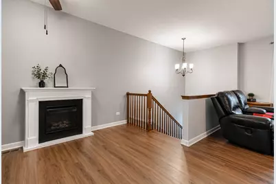 285 Regency Court Unit B Court, Wauconda, IL 60084 - Photo 5