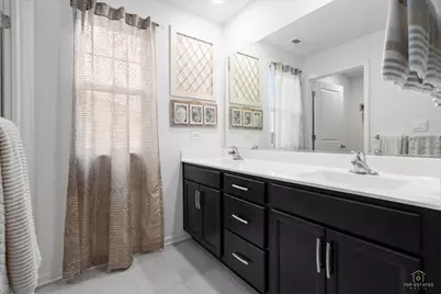 695 Kentshire Circle, Elgin, IL 60124 - Photo 39