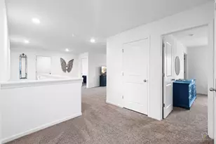 695 Kentshire Cir, Elgin, IL 60124 - Photo 27