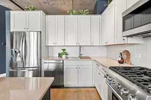 1000 W Adams St, Chicago, IL 60607 - Photo 5