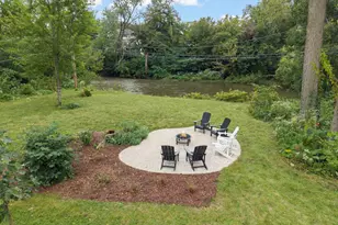 36 Golden Larch Ct, Naperville, IL 60540 - Photo 5