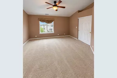 527 Cary Woods Circle, Cary, IL 60013 - Photo 9