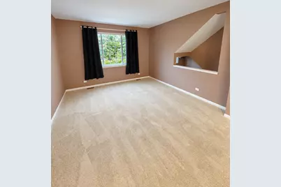 527 Cary Woods Circle, Cary, IL 60013 - Photo 3
