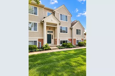 527 Cary Woods Circle, Cary, IL 60013 - Photo 1