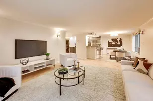 201 E Chestnut St, Chicago, IL 60611 - Photo 21