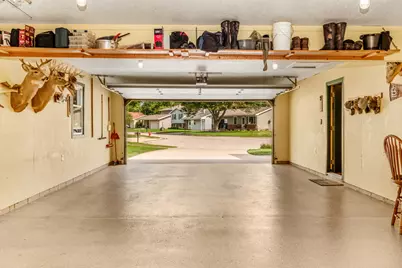 701 N Mohave Drive, Pontiac, IL 61764 - Photo 69