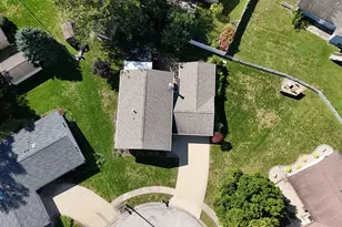 701 N Mohave Dr, Pontiac, IL 61764 - Photo 3