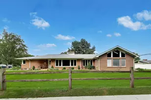 5801 N Lansing Ave, Chicago, IL 60646 - Photo 1