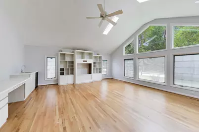 5801 N Lansing Avenue, Chicago, IL 60646 - Photo 13