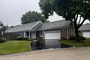 530 Park Barrington Way, Barrington, IL 60010 - Photo 1