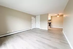 965 Westmoreland Dr, Vernon Hills, IL 60061 - Photo 5