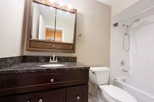 965 Westmoreland Dr, Vernon Hills, IL 60061 - Photo 11