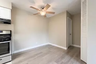 965 Westmoreland Dr, Vernon Hills, IL 60061 - Photo 7