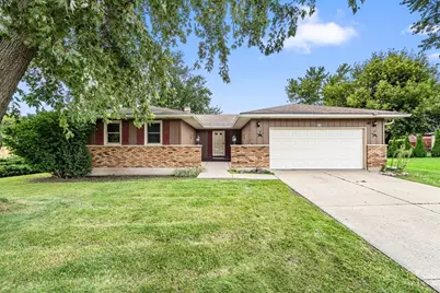 830 Hiawatha Drive, Elgin, IL 60120 - Photo 1