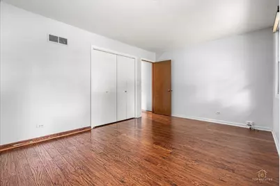 830 Hiawatha Drive, Elgin, IL 60120 - Photo 17