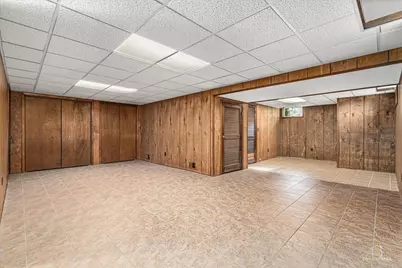 830 Hiawatha Drive, Elgin, IL 60120 - Photo 25