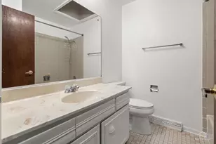 830 Hiawatha Dr, Elgin, IL 60120 - Photo 19
