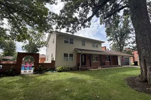 5 Oaklane Dr, Ottawa, IL 61350 - Photo 1